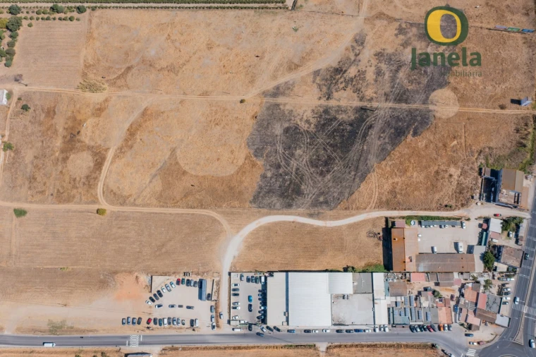 Quinta T3 para Venda em Faro (Sé e São Pedro) Foto 11