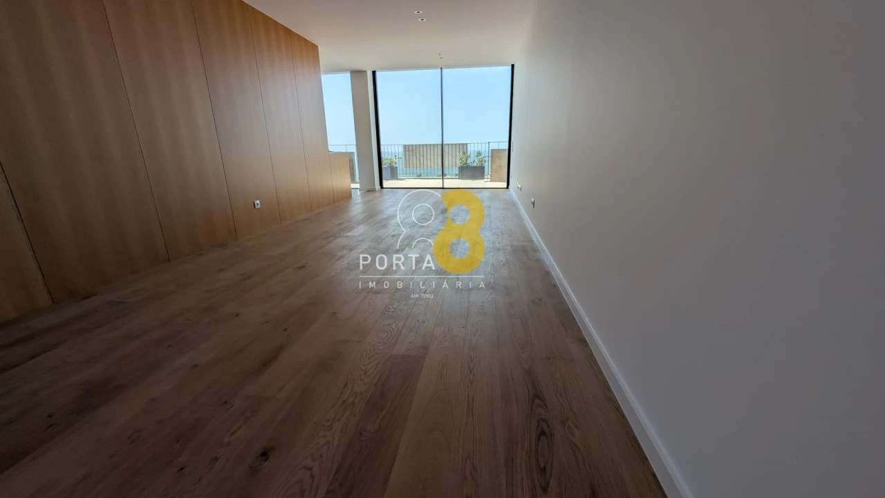 Apartamento T3 para Arrendamento em Canidelo Foto 3