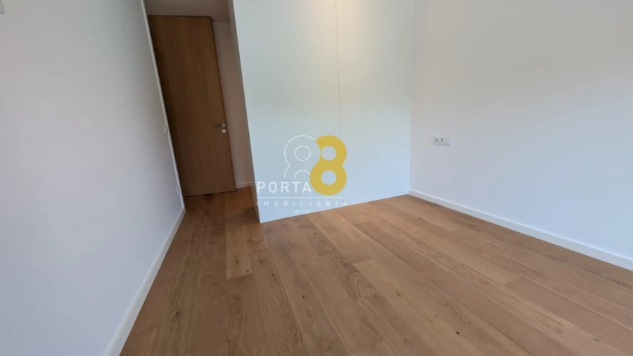 Apartamento T3 para Arrendamento em Canidelo Foto 7