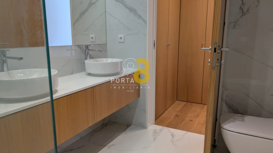 Apartamento T3 para Arrendamento em Canidelo Foto 13