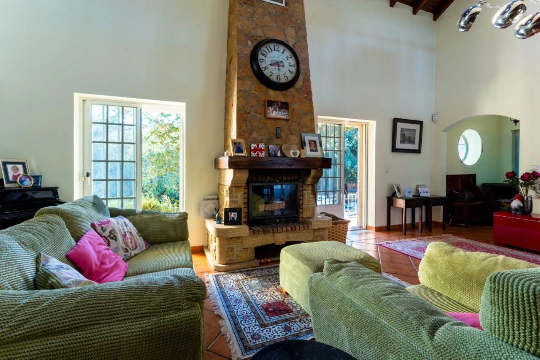 Moradia T5 para Venda em Peral Foto 8