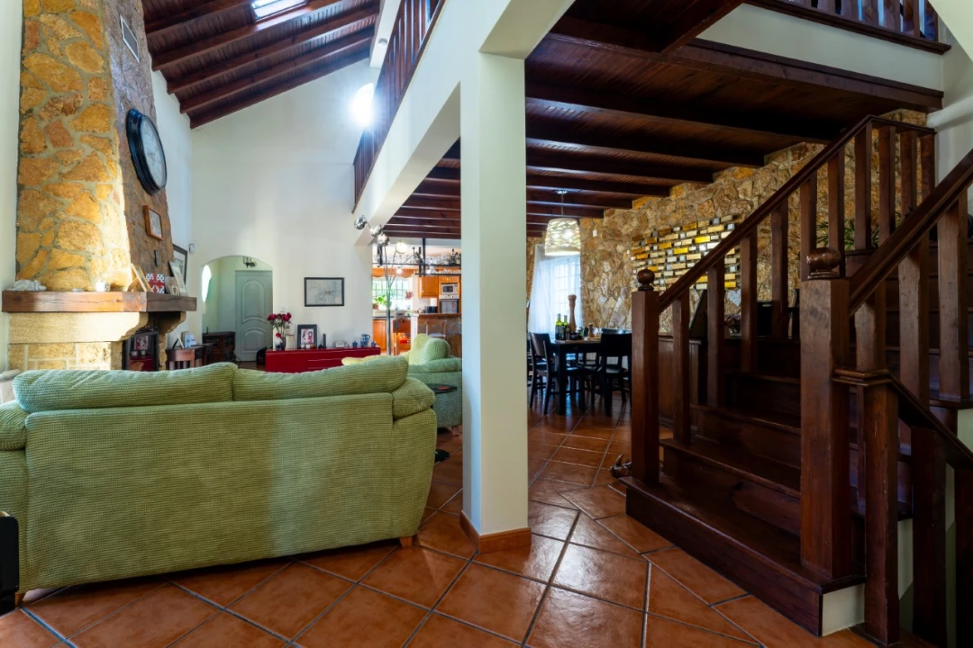 Moradia T5 para Venda em Peral Foto 68