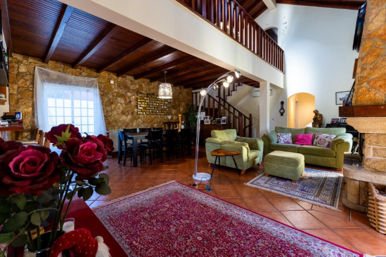 Moradia T5 para Venda em Peral Foto 5