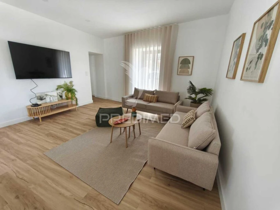 Moradia T4 para Venda em Anta e Guetim Foto 9