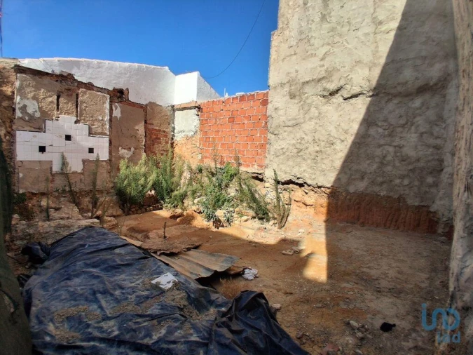 Terreno para Venda em Lagos (São Sebastião e Santa Maria) Foto 3