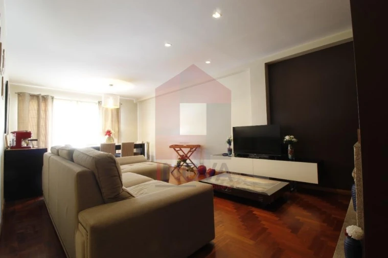 Apartamento T3 para Venda em Vila Verde e Barbudo Foto 2