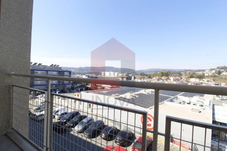 Apartamento T3 para Venda em Vila Verde e Barbudo Foto 11