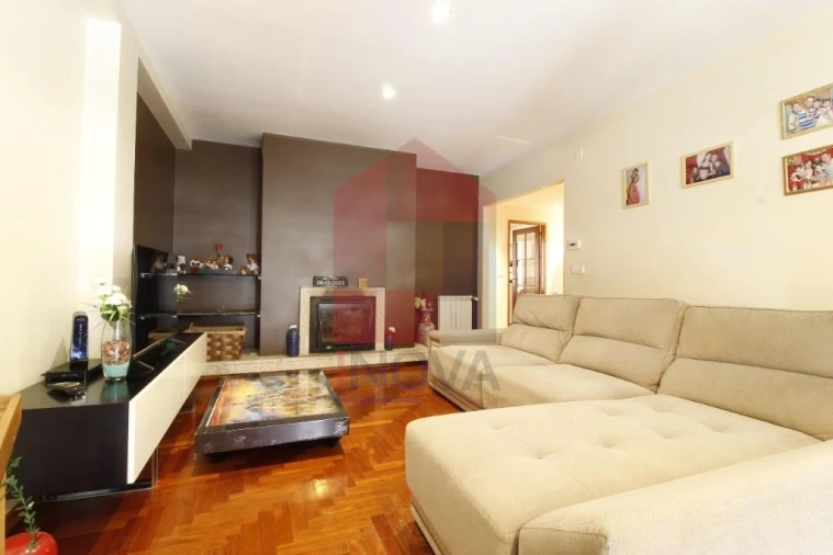 Apartamento T3 para Venda em Vila Verde e Barbudo Foto 5