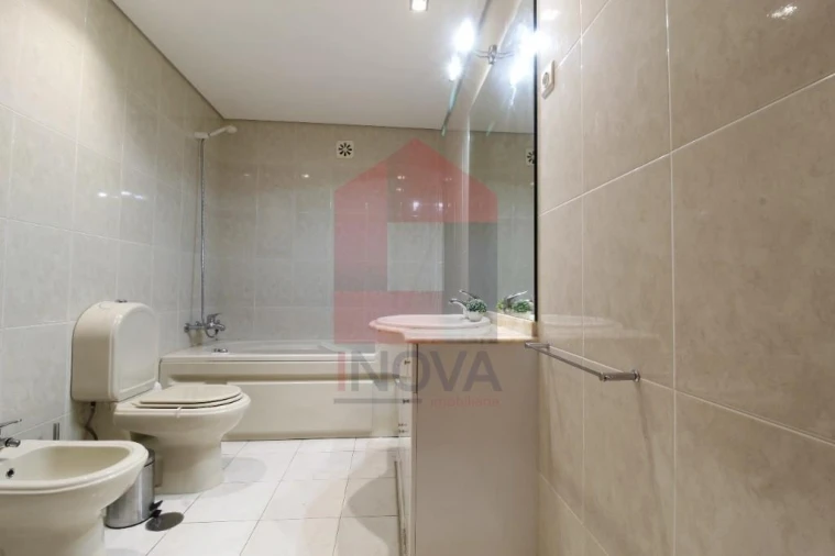 Apartamento T3 para Venda em Vila Verde e Barbudo Foto 17