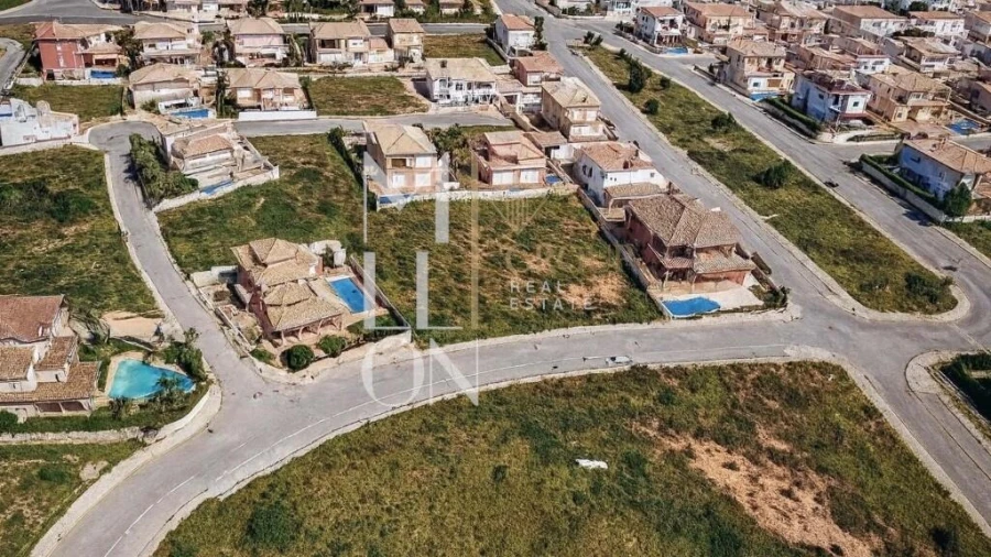 Terreno para Venda em Lagos (São Sebastião e Santa Maria) Foto 2