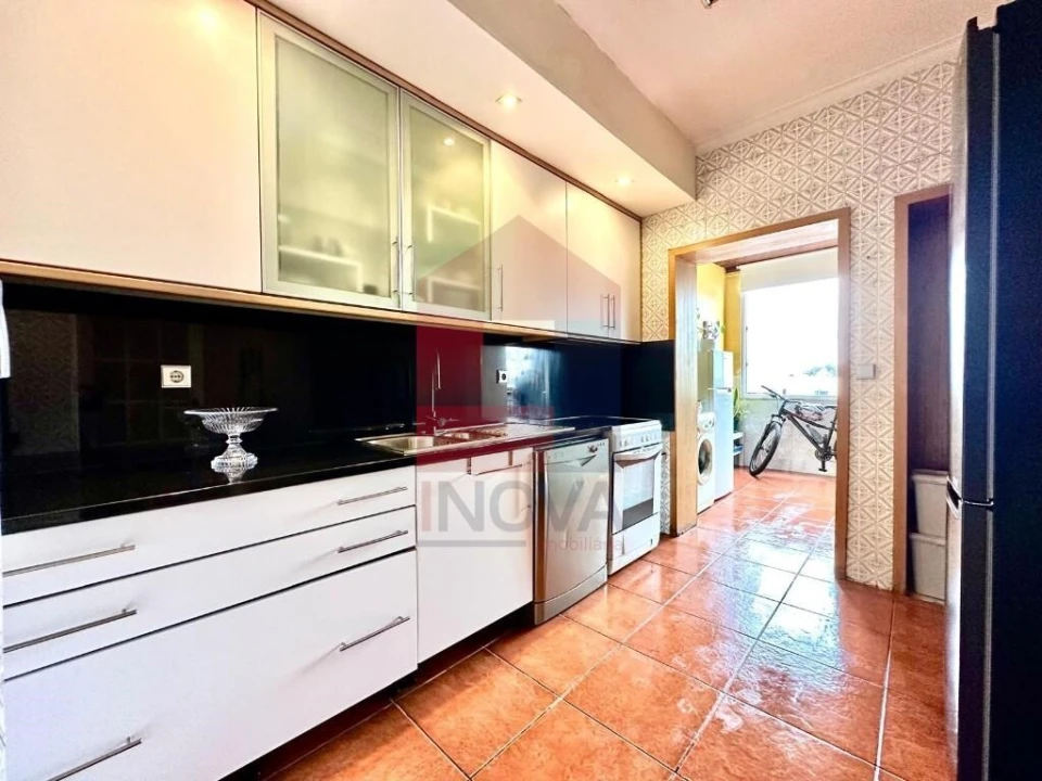 Apartamento T2 para Venda em Vila Verde e Barbudo Foto 9