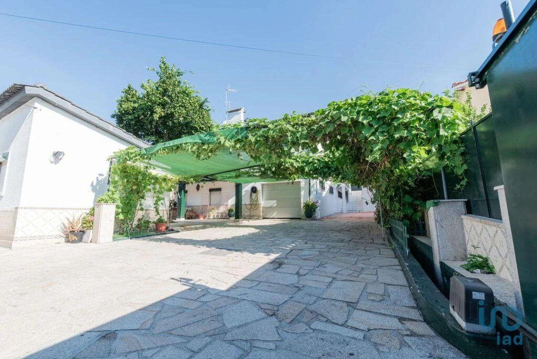 Moradia T5 para Venda em Santa Comba Foto 8