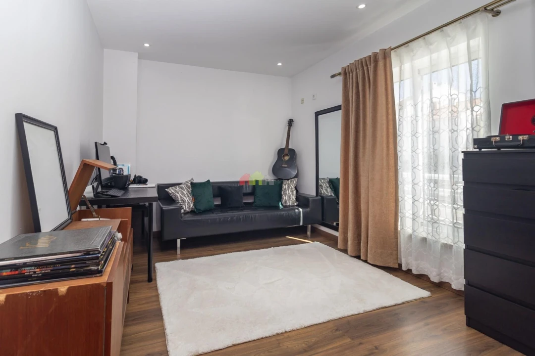 Moradia T4 para Venda em Palhais e Coina Foto 36