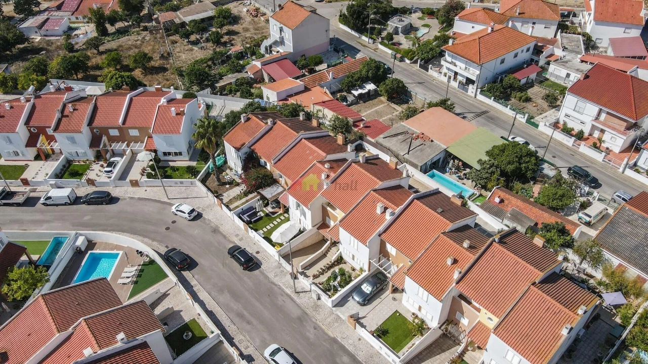 Moradia T4 para Venda em Palhais e Coina Foto 63