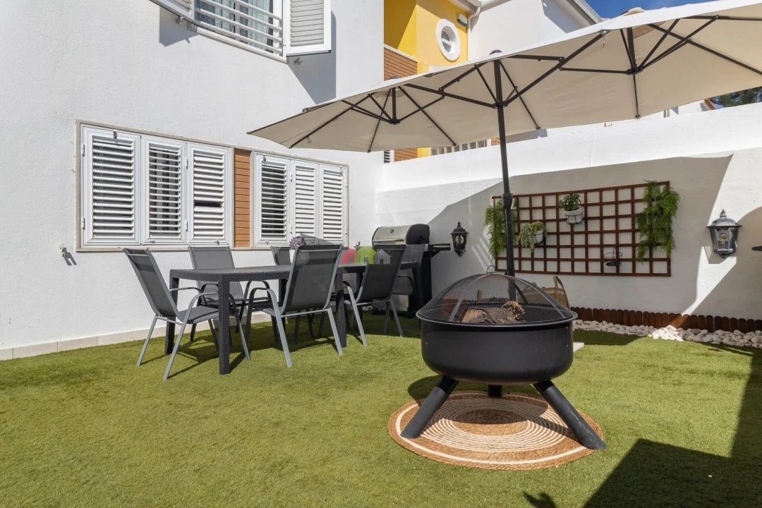 Moradia T4 para Venda em Palhais e Coina Foto 3