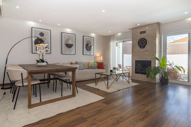 Moradia T4 para Venda em Palhais e Coina Foto 18