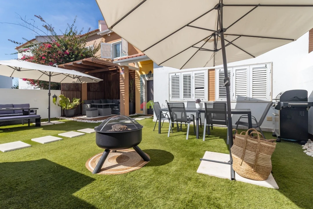 Moradia T4 para Venda em Palhais e Coina Foto 5