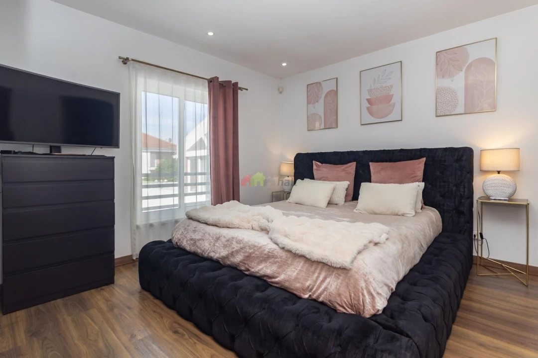 Moradia T4 para Venda em Palhais e Coina Foto 51