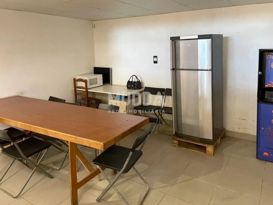 Armazém para Venda em Lourosa Foto 3