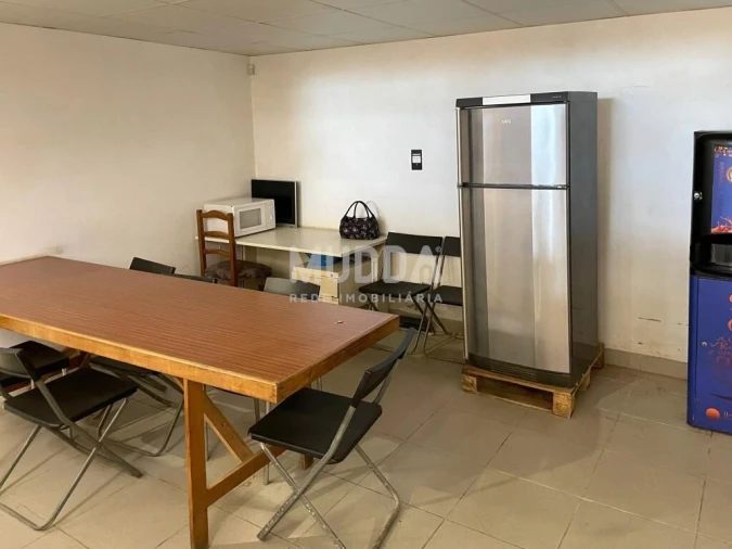 Armazém para Venda em Lourosa Foto 3