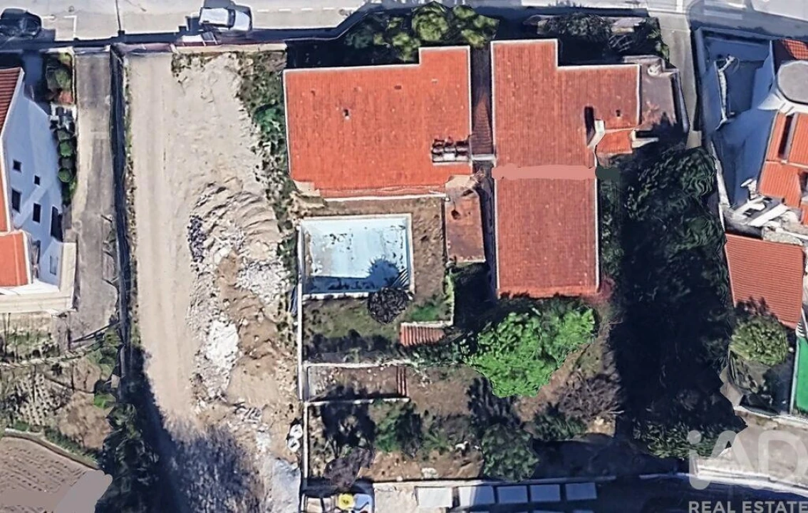 Moradia T4 para Venda em Azurem Foto 6