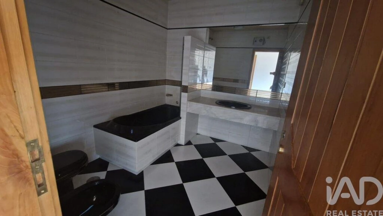 Moradia T4 para Venda em Azurem Foto 15