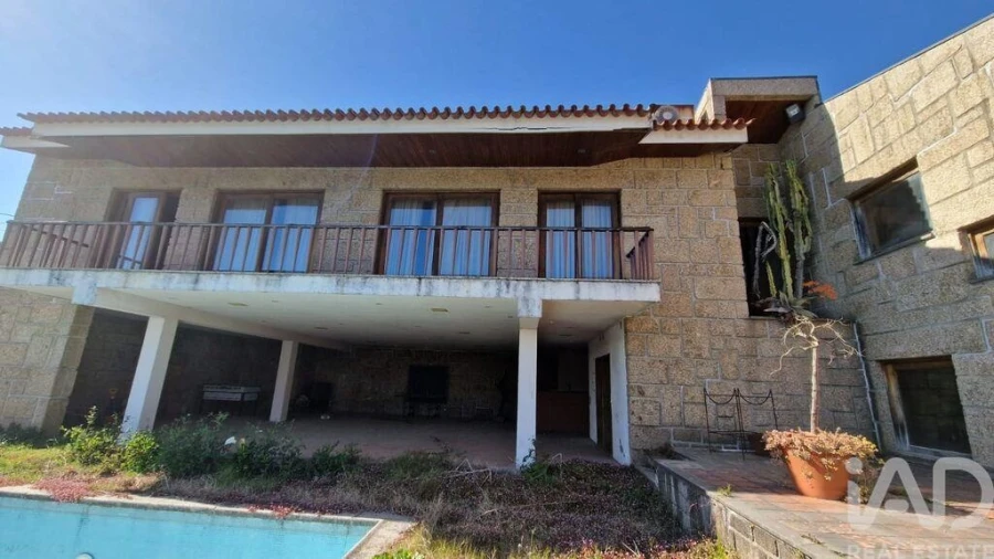 Moradia T4 para Venda em Azurem Foto 12