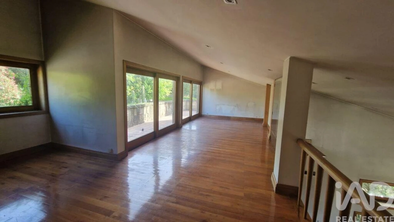 Moradia T4 para Venda em Azurem Foto 1