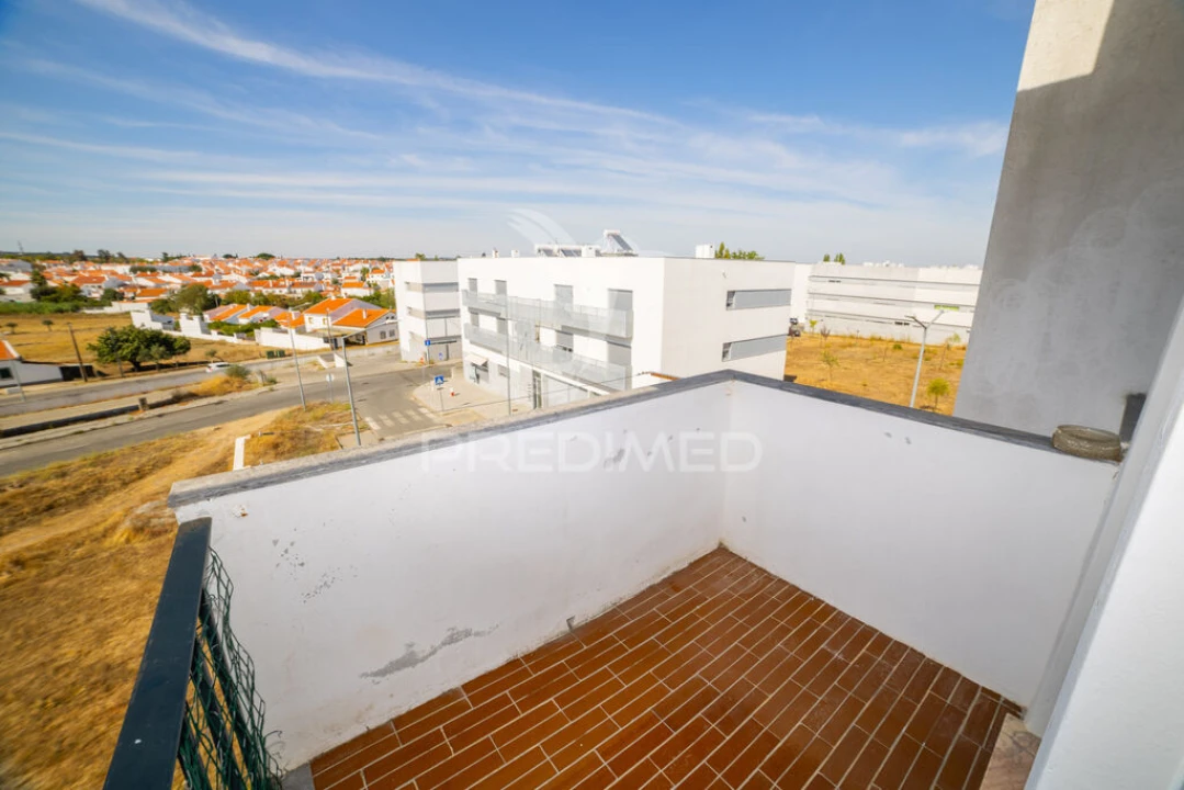 Apartamento para Venda em Bacelo e Senhora da Saúde Foto 9