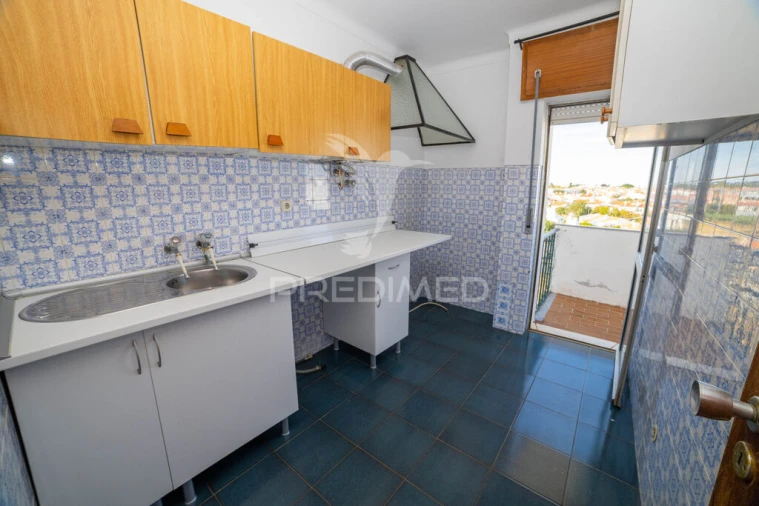 Apartamento para Venda em Bacelo e Senhora da Saúde Foto 6