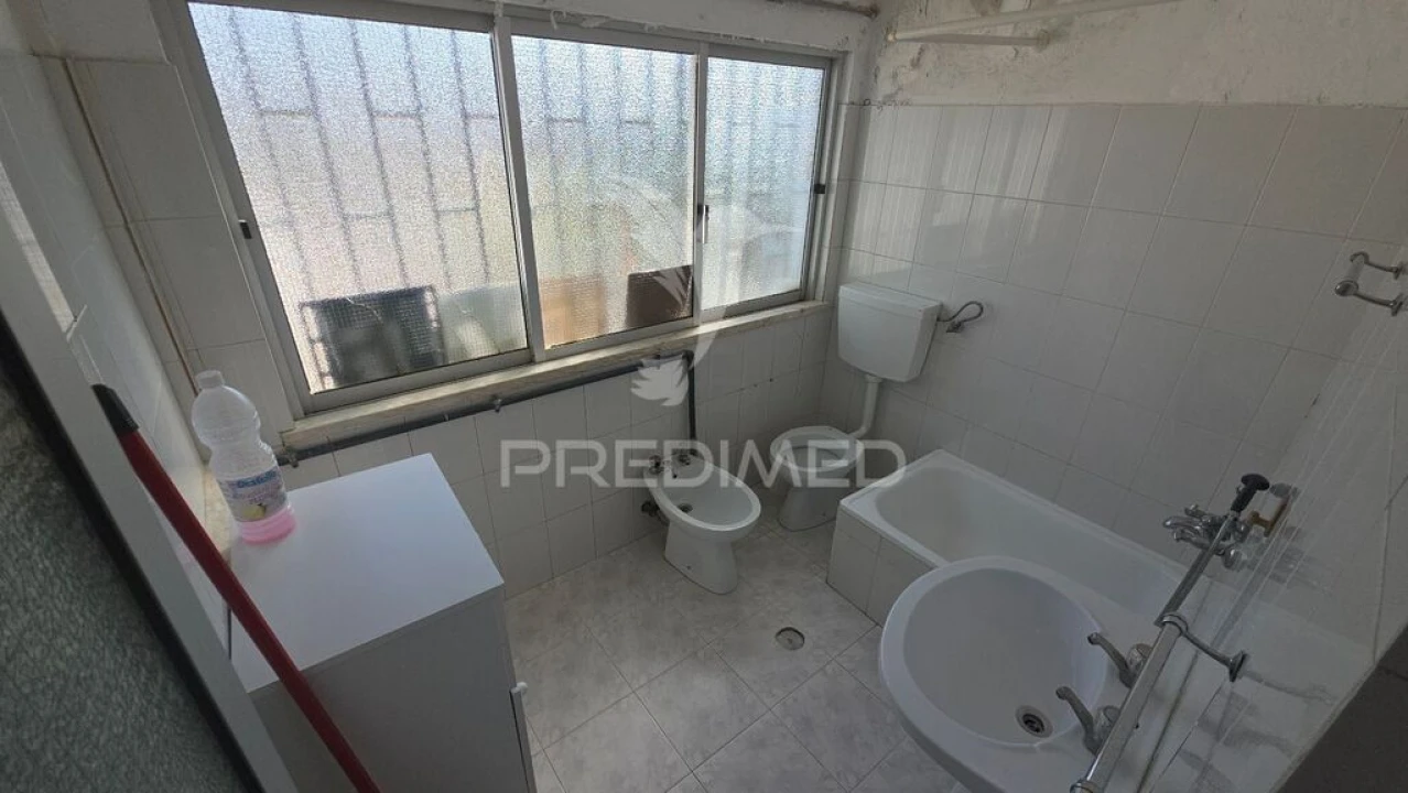 Moradia T2 para Venda em São Marcos da Serra Foto 10