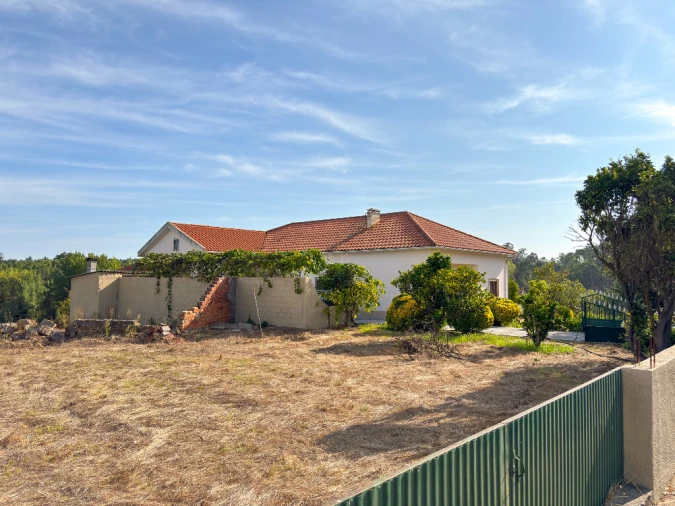 Moradia T3 para Venda em Monte Real e Carvide Foto 2