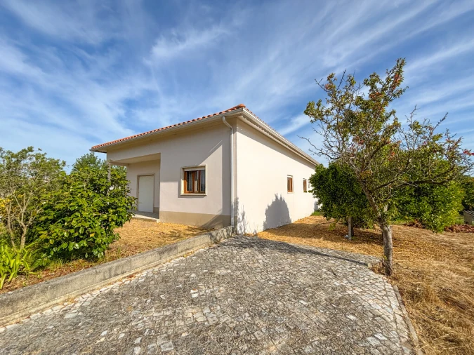 Moradia T3 para Venda em Monte Real e Carvide Foto 1