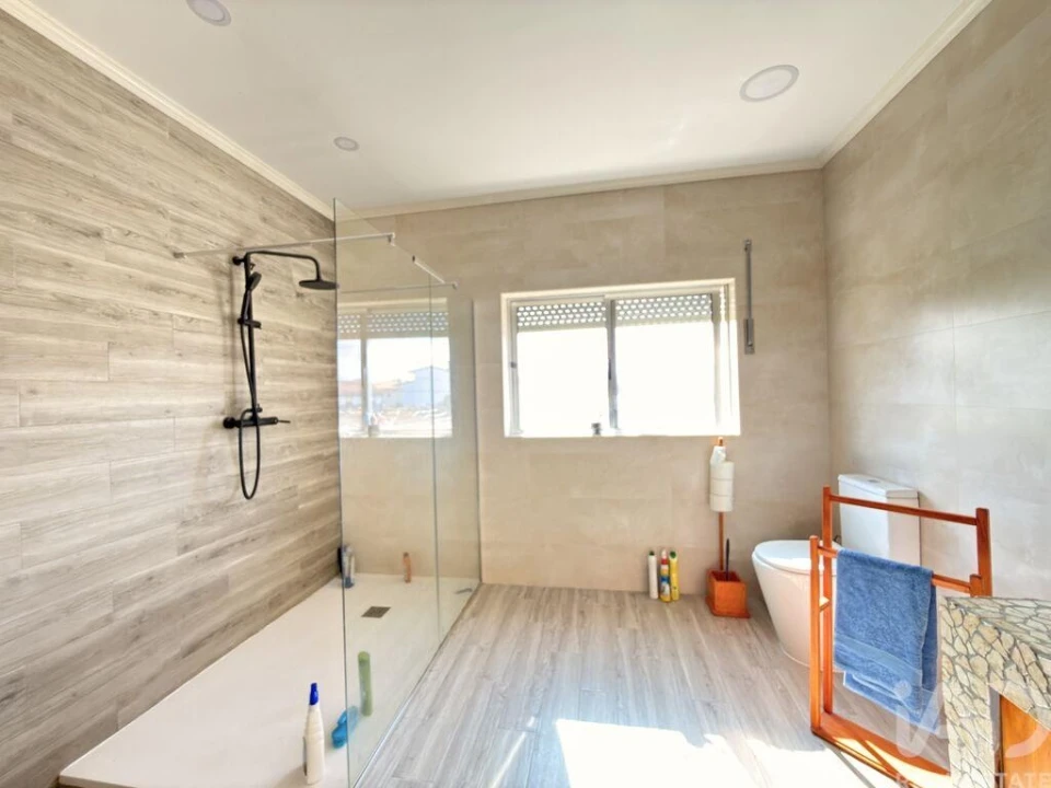 Moradia T4 para Venda em Lavos Foto 15