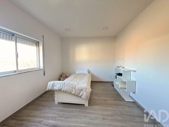 Moradia T4 para Venda em Lavos Foto 18