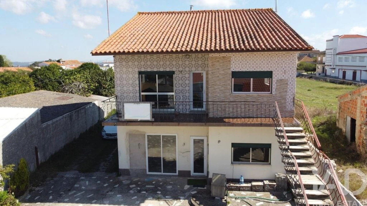 Moradia T4 para Venda em Lavos Foto 29