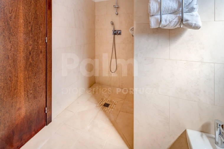 Moradia T4 para Venda em Ferragudo Foto 46