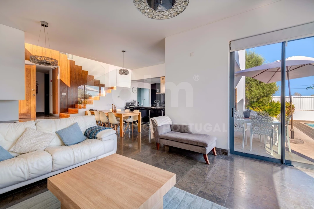 Moradia T4 para Venda em Ferragudo Foto 16