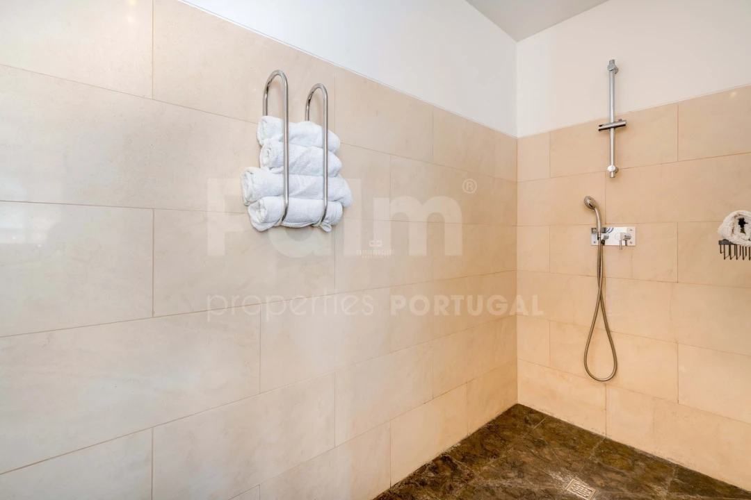 Moradia T4 para Venda em Ferragudo Foto 24