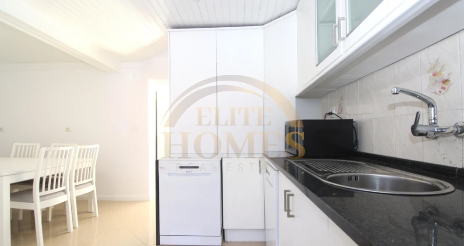 Moradia T9 para Venda em Ajuda Foto 3