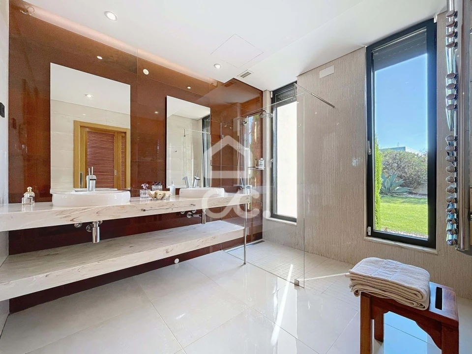 Moradia T4 para Venda em Foz do Arelho Foto 30