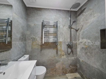 Moradia T6 para Venda em Lagoa e Carvoeiro