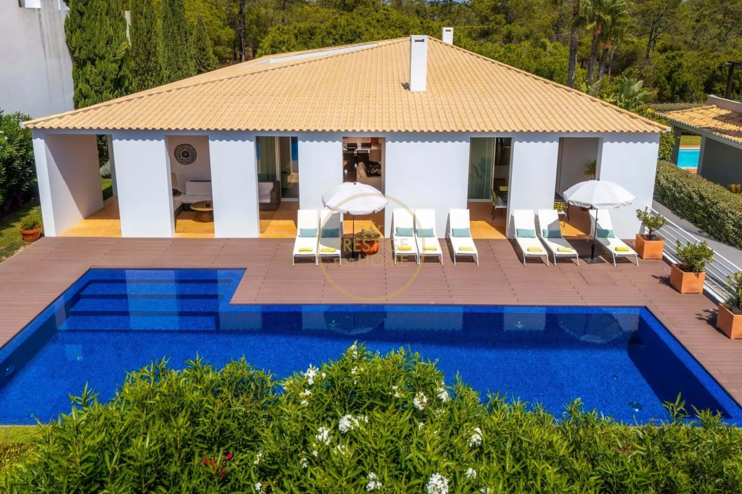 Moradia T9 para Venda em Almancil Foto 1