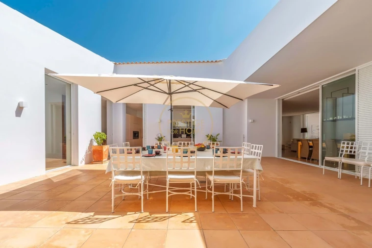 Moradia T9 para Venda em Almancil Foto 5