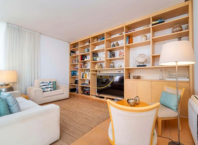 Moradia T9 para Venda em Almancil Foto 12