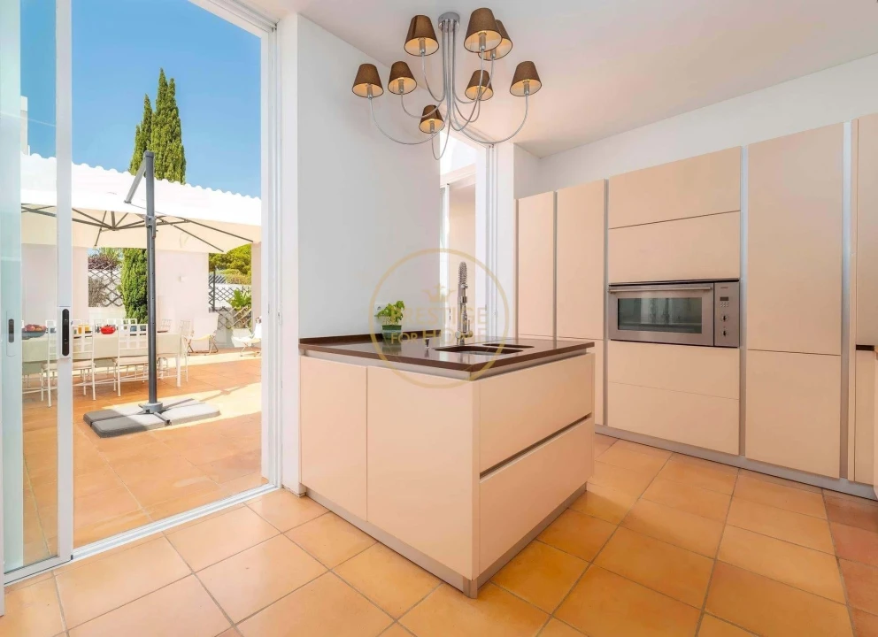 Moradia T9 para Venda em Almancil Foto 44