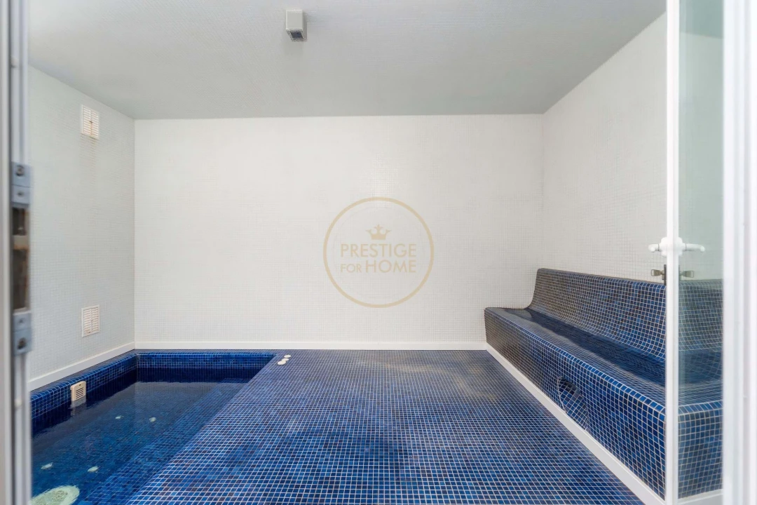 Moradia T9 para Venda em Almancil Foto 37