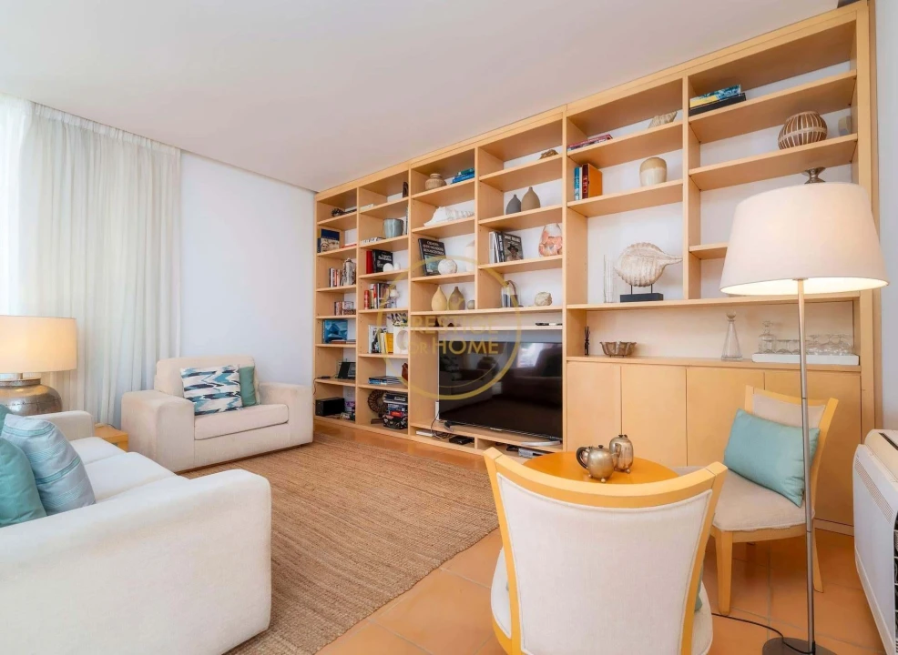 Moradia T9 para Venda em Almancil Foto 12