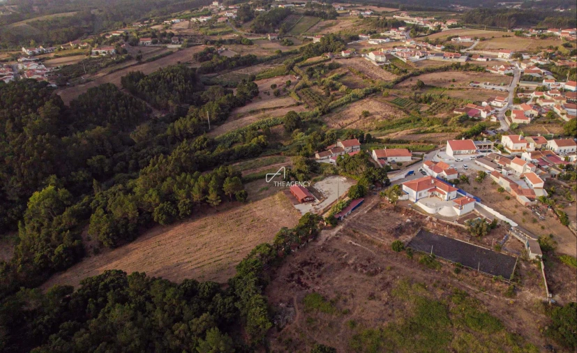 Quinta T4 para Venda em Salir de Matos Foto 34