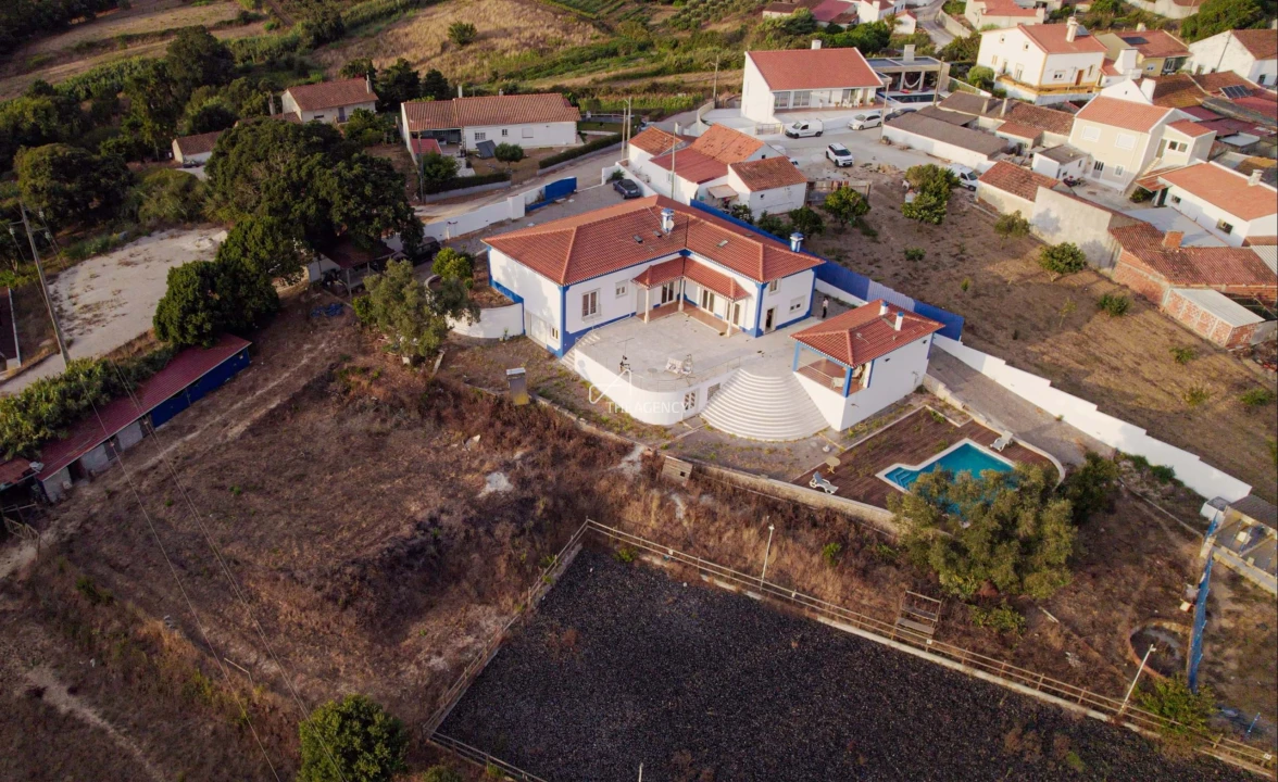 Quinta T4 para Venda em Salir de Matos Foto 33